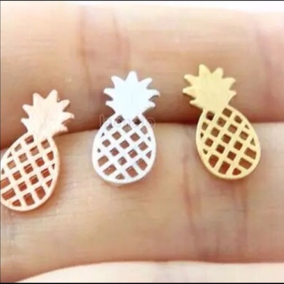 🍍Rose gold pineapple stud earrings 🍍 - Picture 2 of 5